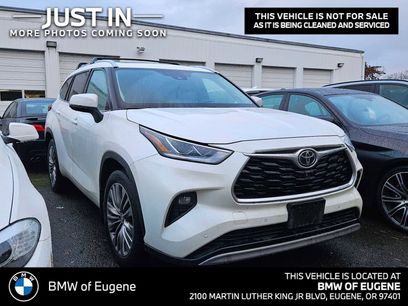Used 2021 Toyota Highlander Platinum