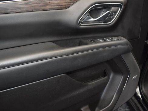 Used 2022 Chevrolet Tahoe Z71 w/ Off-Road Capability Package image 11