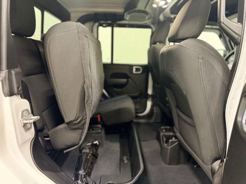 Used 2022 Jeep Gladiator Sport image 25