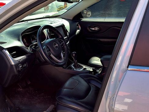 Used 2015 Jeep Cherokee Limited image 4