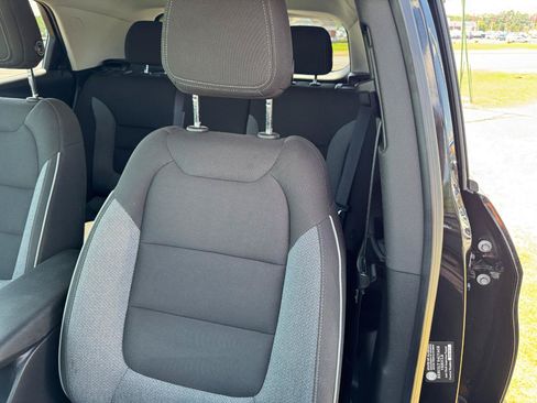 Used 2023 Chevrolet TrailBlazer LT FWD image 21