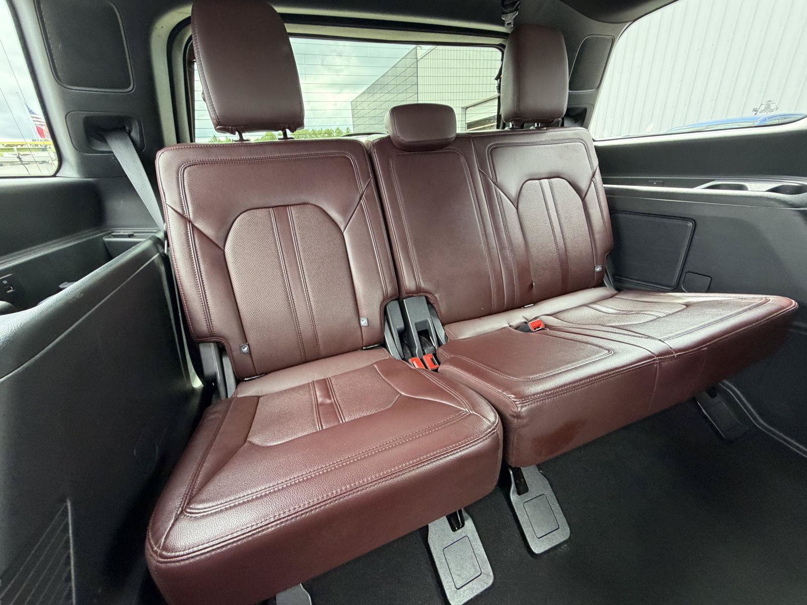 Used 2024 Ford Expedition Limited RWD image 21