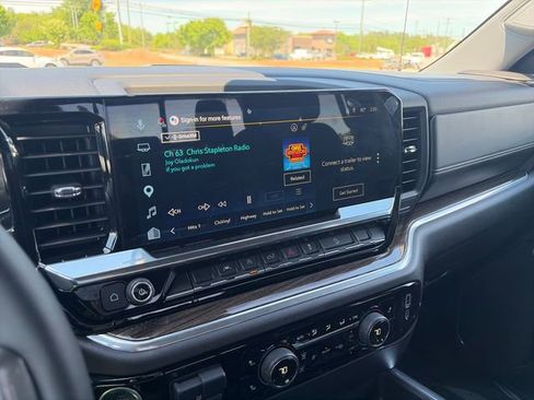 Used 2025 Chevrolet Silverado 1500 LT Trail Boss w/ Convenience Package II AWD/4WD image 20