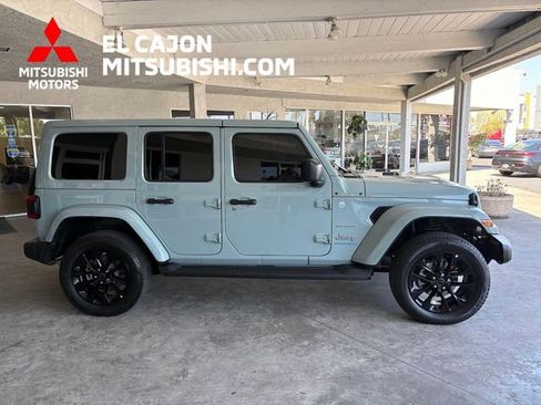 Used 2024 Jeep Wrangler Unlimited Sahara AWD/4WD image 2