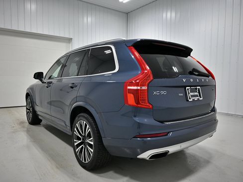 Used 2021 Volvo XC90 T5 Momentum w/ Climate Package AWD/4WD image 32
