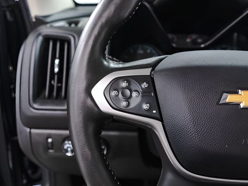 Used 2022 Chevrolet Colorado LT w/ Safety Package AWD/4WD image 10
