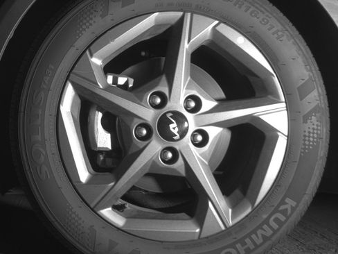 Used 2025 Kia K4 LXS image 12