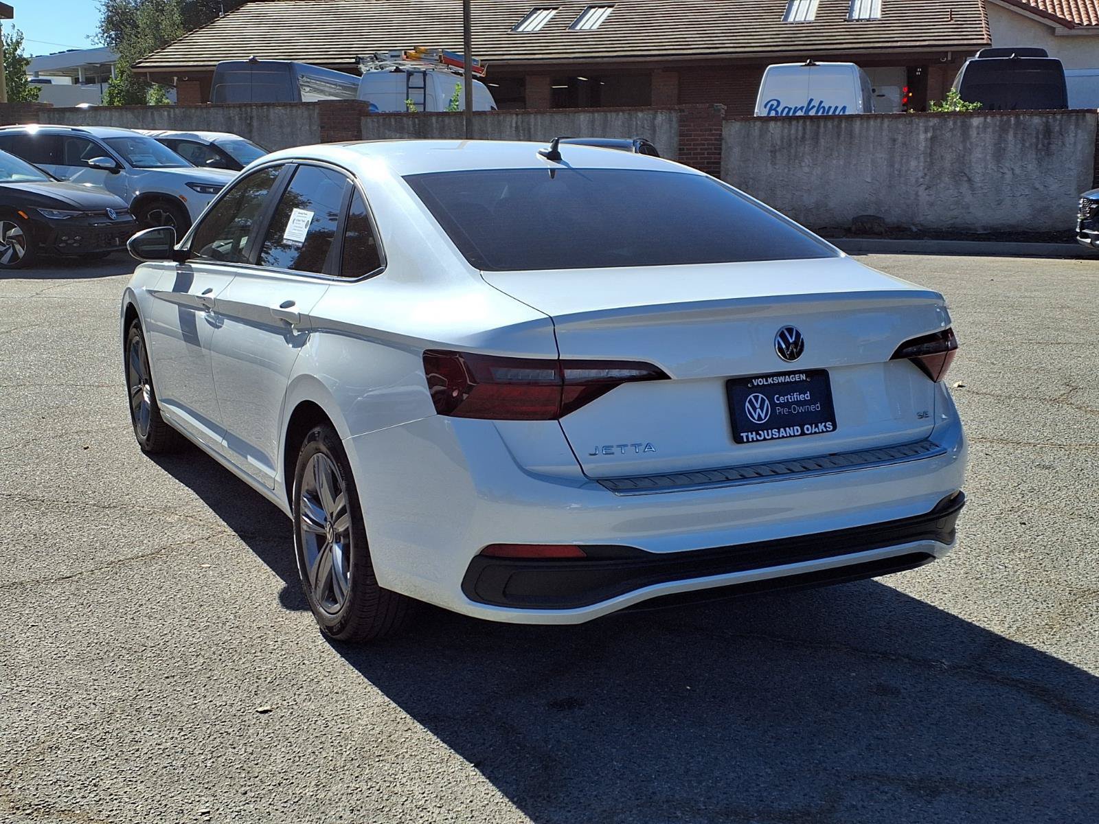 Used 2024 Volkswagen Jetta SE w/ Panoramic Sunroof Package FWD image 4