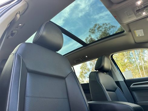 Used 2022 Volkswagen Atlas SE image 17