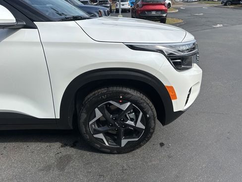 Used 2026 Kia Seltos S image 13