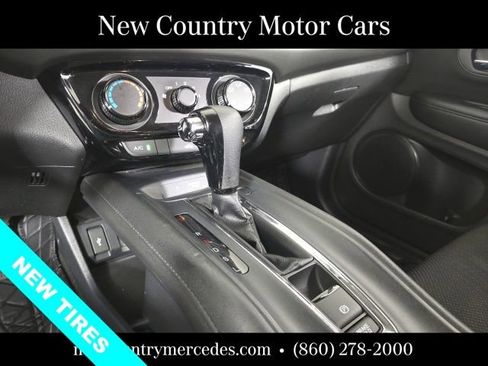 Used 2017 Honda HR-V LX image 18