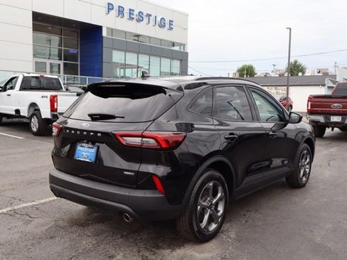 Used 2025 Ford Escape ST-Line Select AWD/4WD image 7
