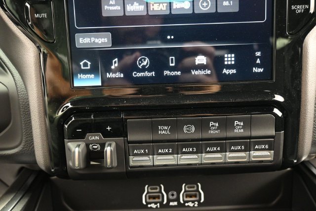 New 2027 RAM 3500 Big Horn AWD/4WD image 24
