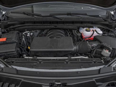 New 2026 Chevrolet Suburban LT image 8