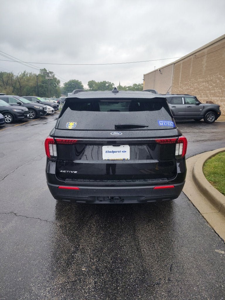 Used 2025 Ford Explorer Active RWD image 13