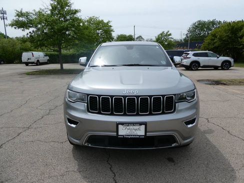Used 2018 Jeep Grand Cherokee Limited AWD/4WD image 2