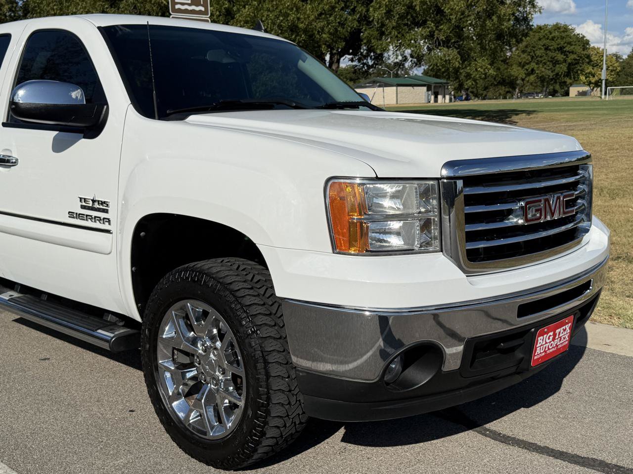 Used 2010 GMC Sierra 1500 SLE w/ Texas Edition RWD image 41