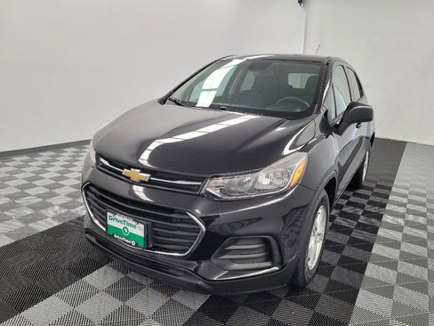 Used 2020 Chevrolet Trax LS w/ Tint and Cruise Package FWD image 15
