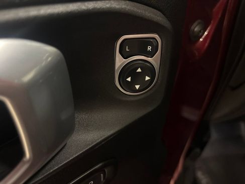 Used 2021 Jeep Wrangler Sport AWD/4WD image 25