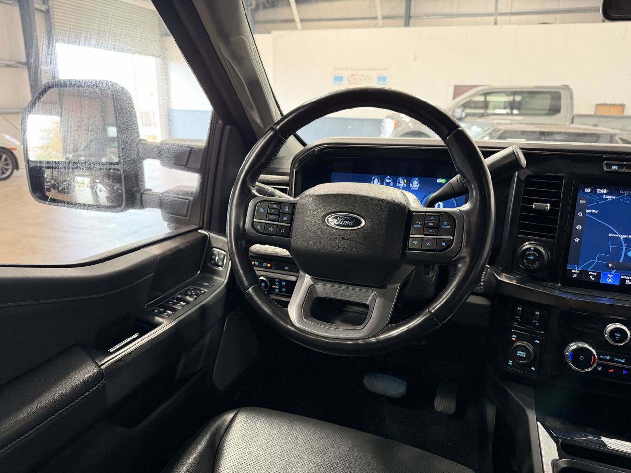 Used 2023 Ford F350 Lariat w/ Lariat Ultimate Package AWD/4WD image 17