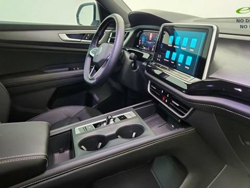 Used 2026 Volkswagen Atlas Cross Sport SE AWD/4WD image 36