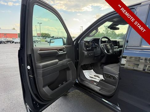 Used 2023 Chevrolet Silverado 1500 LT AWD/4WD image 12