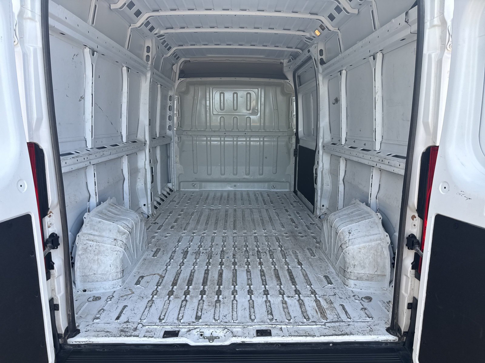 Used 2023 RAM ProMaster 2500 FWD image 27