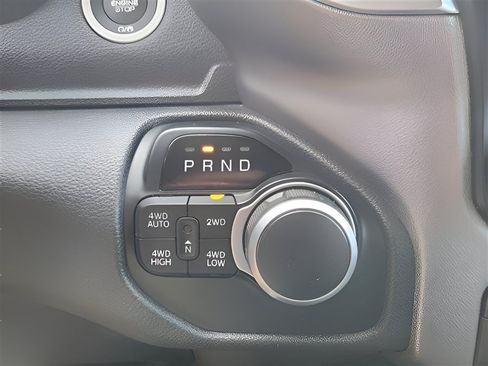 Used 2019 RAM 1500 Big Horn AWD/4WD image 5