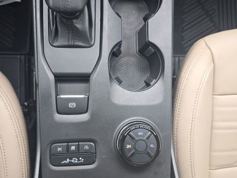 Used 2024 Ford Ranger Lariat w/ FX4 Off-Road Package image 23