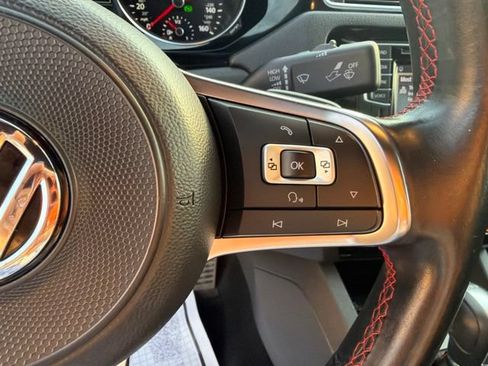 Used 2017 Volkswagen Jetta GLI FWD image 13
