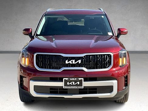 Used 2024 Kia Telluride EX w/ EX Captain's Chair Package image 6