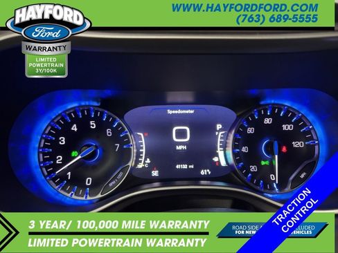 Used 2025 Chrysler Pacifica Select FWD image 10