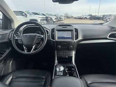 Used 2020 Ford Edge SEL w/ Convenience Package image 17