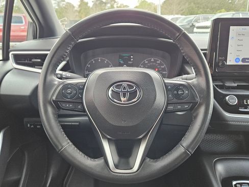 Used 2023 Toyota Corolla SE w/ SE Premium Package FWD image 16