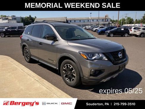 Used 2020 Nissan Pathfinder SL AWD/4WD image 1