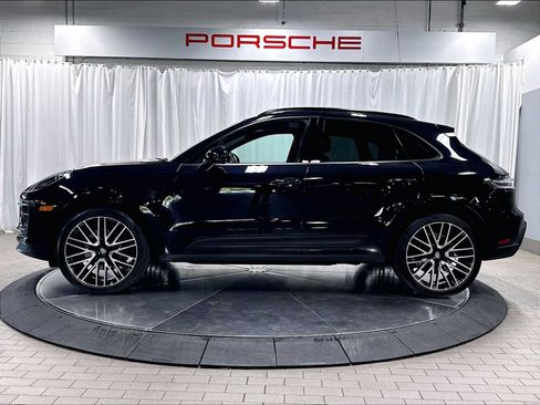 Used 2026 Porsche Macan AWD/4WD image 2