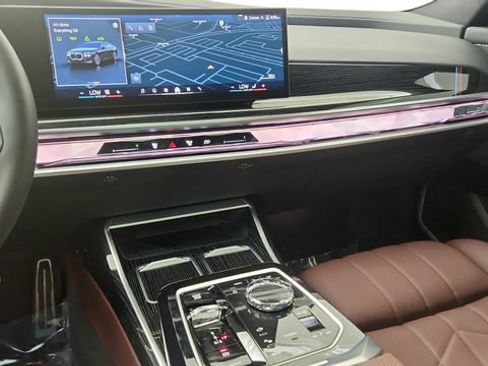 Used 2026 BMW 740i w/ Premium Package RWD image 77