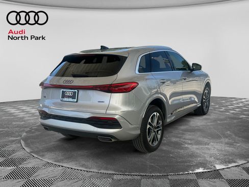 Used 2025 Audi Q5 Premium AWD/4WD image 5