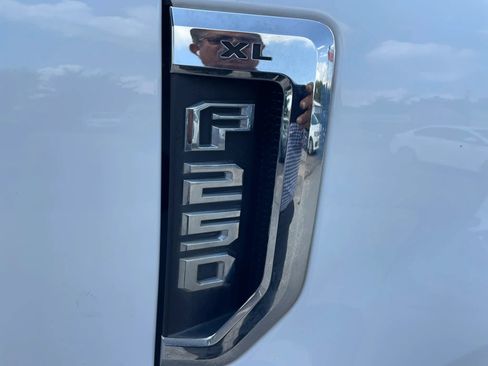 Used 2021 Ford F250 XL w/ Power Equipment Group AWD/4WD image 5