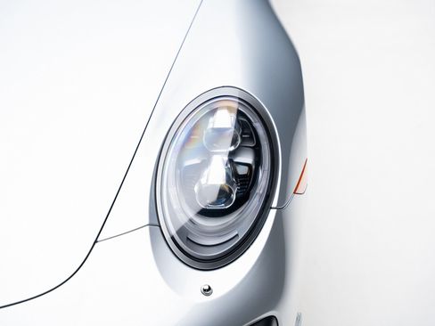 Used 2017 Porsche 911 Turbo image 13