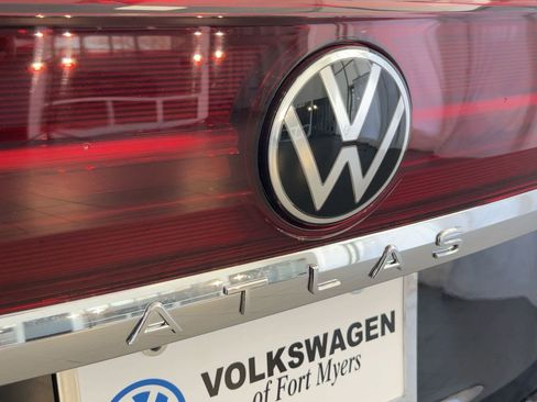 New 2026 Volkswagen Atlas SEL Premium R-Line AWD/4WD image 32