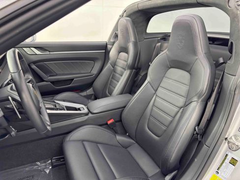 Used 2024 Porsche 911 Targa 4 w/ Premium Package image 36