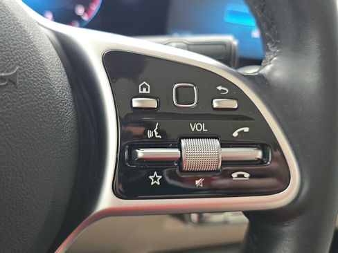 Used 2020 Mercedes-Benz GLB 250 image 18