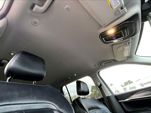 Used 2022 Jeep Grand Cherokee L Limited image 22