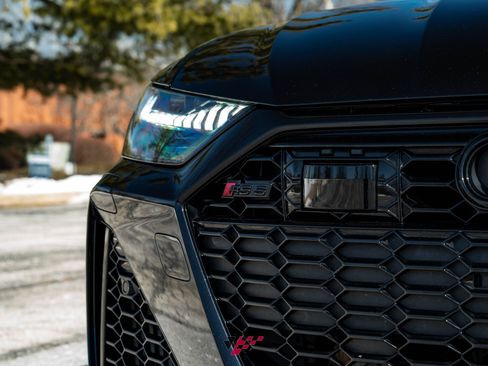 Used 2021 Audi RS 6 w/ Carbon Optic Package image 9