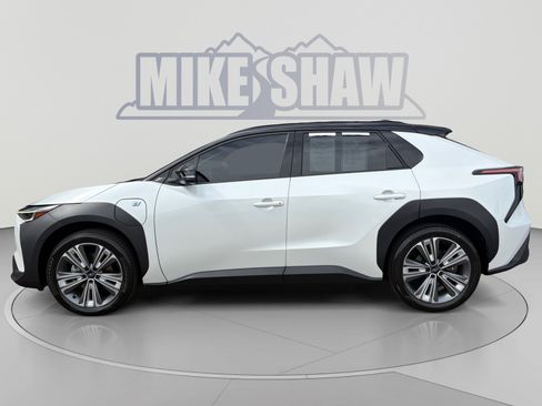 Used 2023 Subaru Solterra AWD image 2