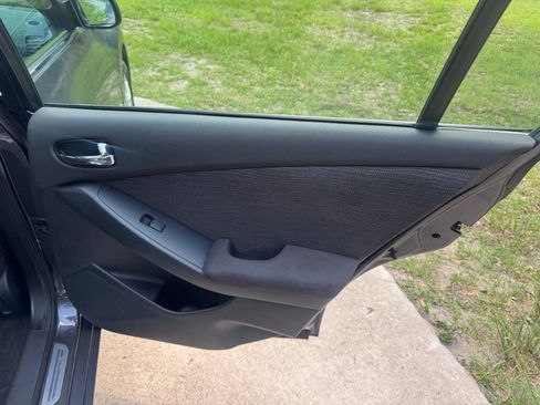 Used 2011 Nissan Altima 2.5 S w/ Special Edition Pkg FWD image 17