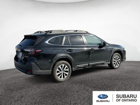 Used 2023 Subaru Outback Premium image 5