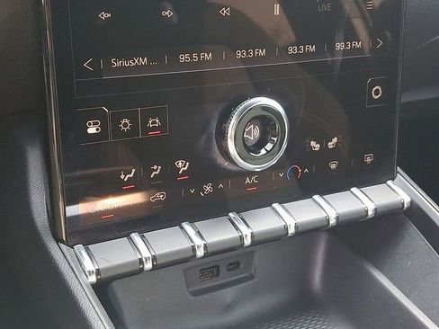 Used 2025 GMC Terrain Elevation image 17