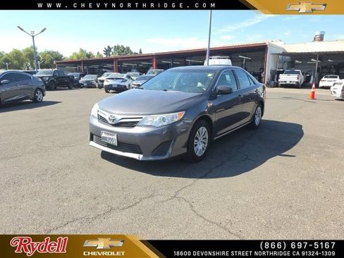 Used 2012 Toyota Camry LE FWD image 1